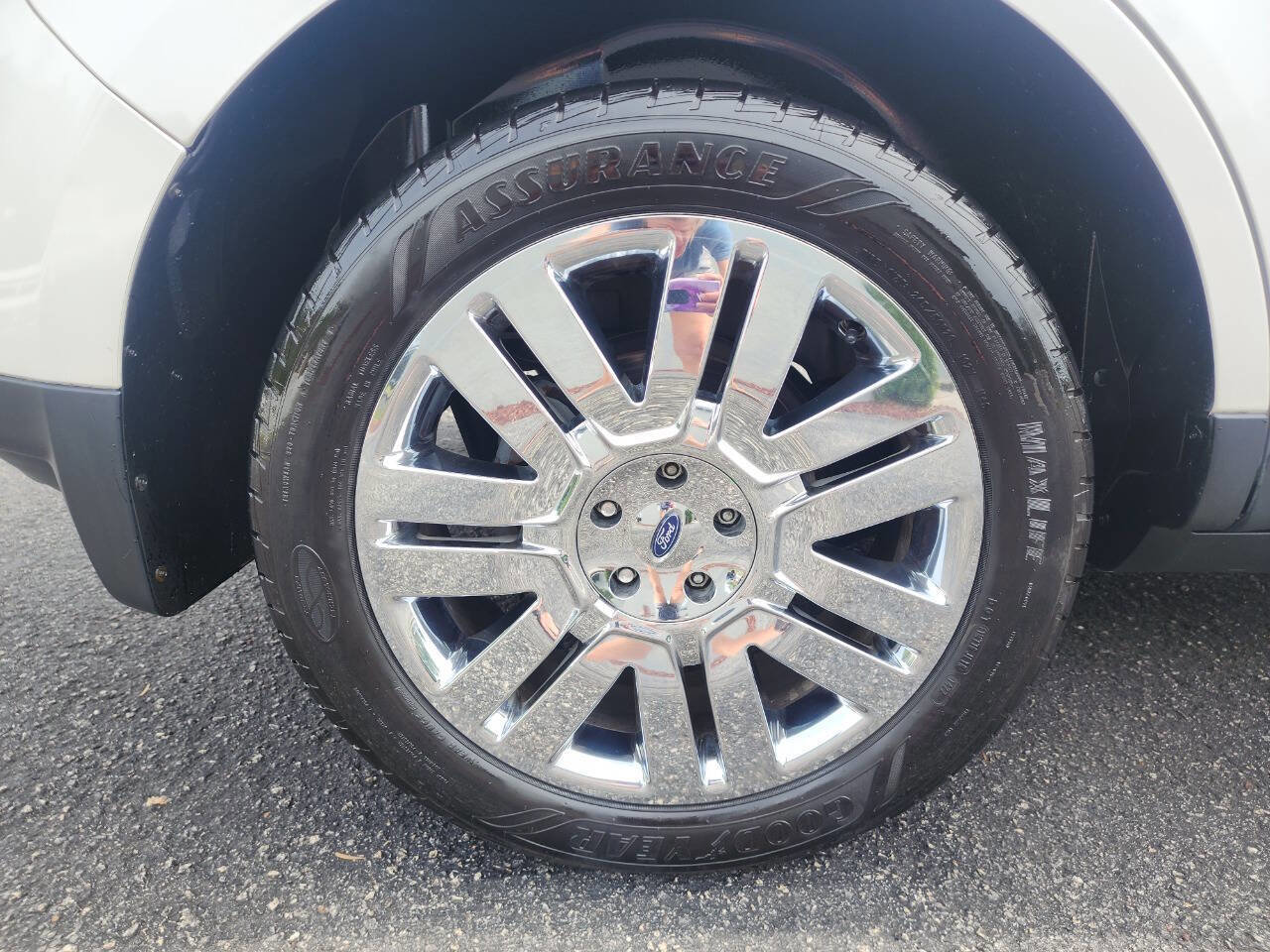 Used 2010 Ford Edge Limited image 11