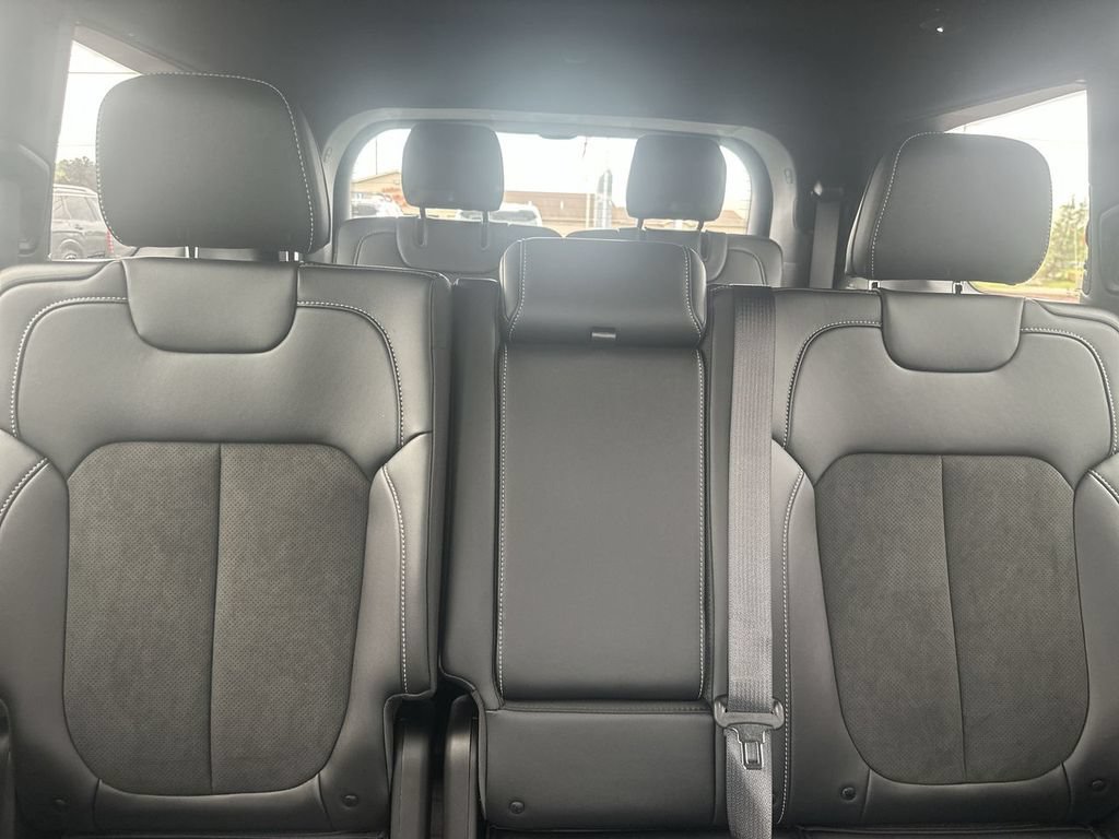 New 2026 Jeep Grand Cherokee L 4WD image 13