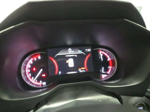Used 2025 Toyota RAV4 XLE AWD/4WD image 14