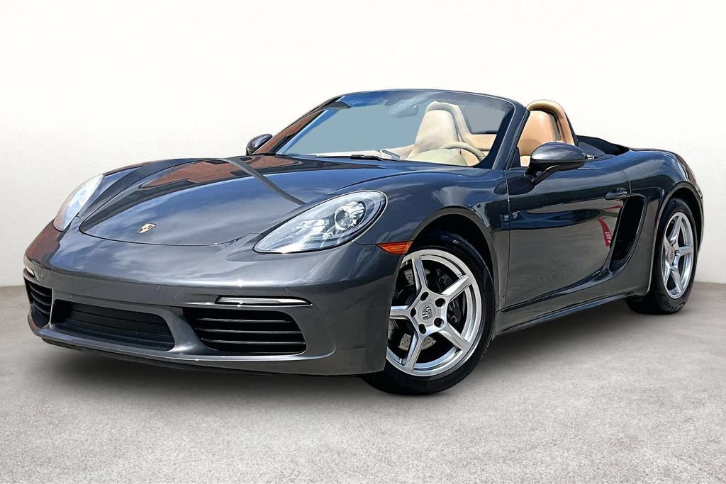 Used 2017 Porsche 718 Boxster RWD image 15