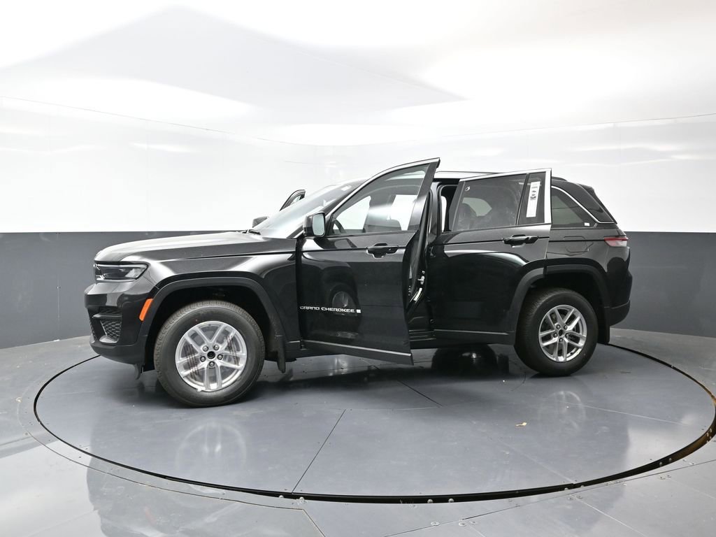 New 2025 Jeep Grand Cherokee Laredo X w/ Luxury Tech Group I image 42