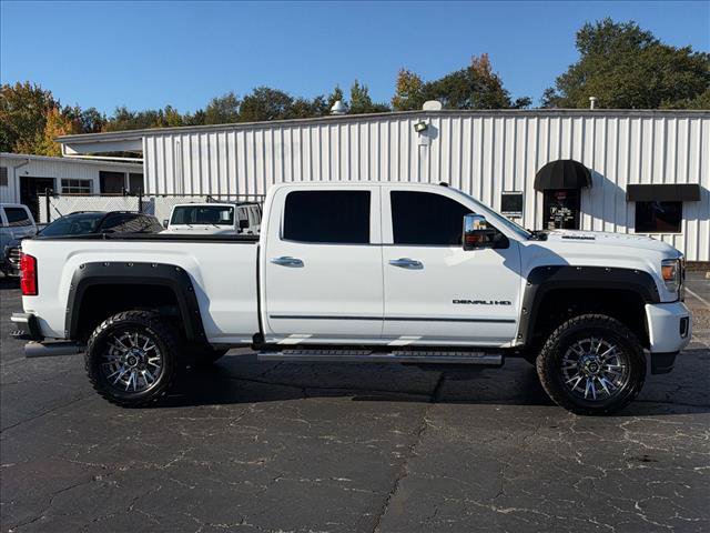Used 2017 GMC Sierra 3500 Denali w/ Duramax Plus Package AWD/4WD image 13