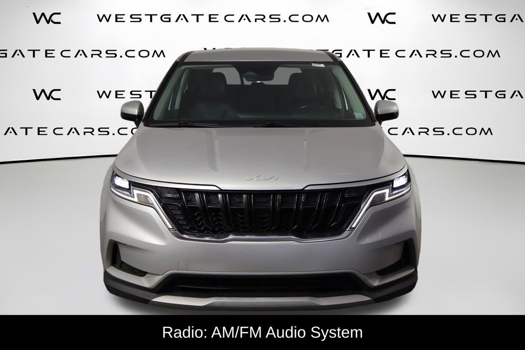 Used 2022 Kia Carnival LX FWD image 2