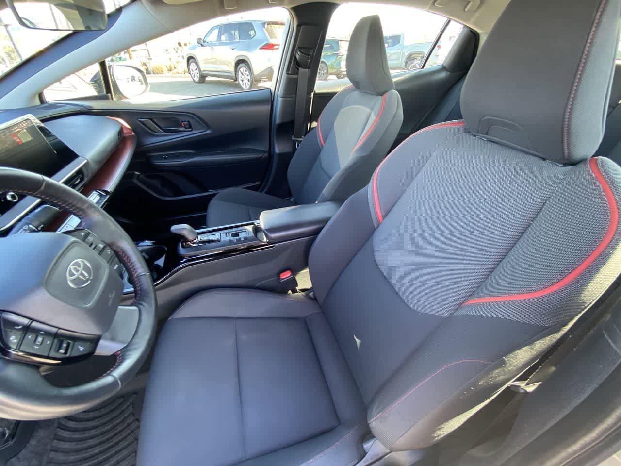 Used 2024 Toyota Prius Prime SE image 11