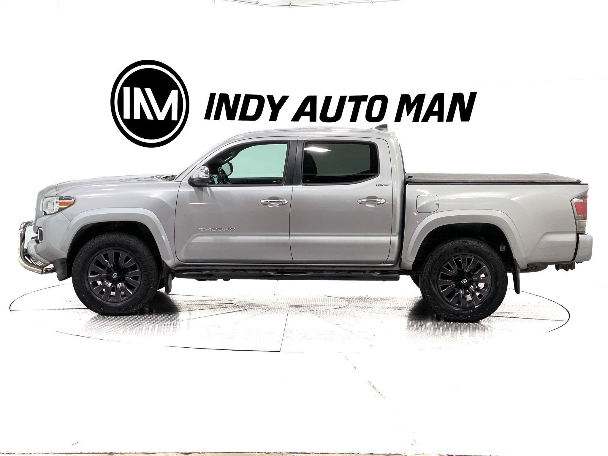 Used 2017 Toyota Tacoma Limited w/ Tow Package AWD/4WD image 7