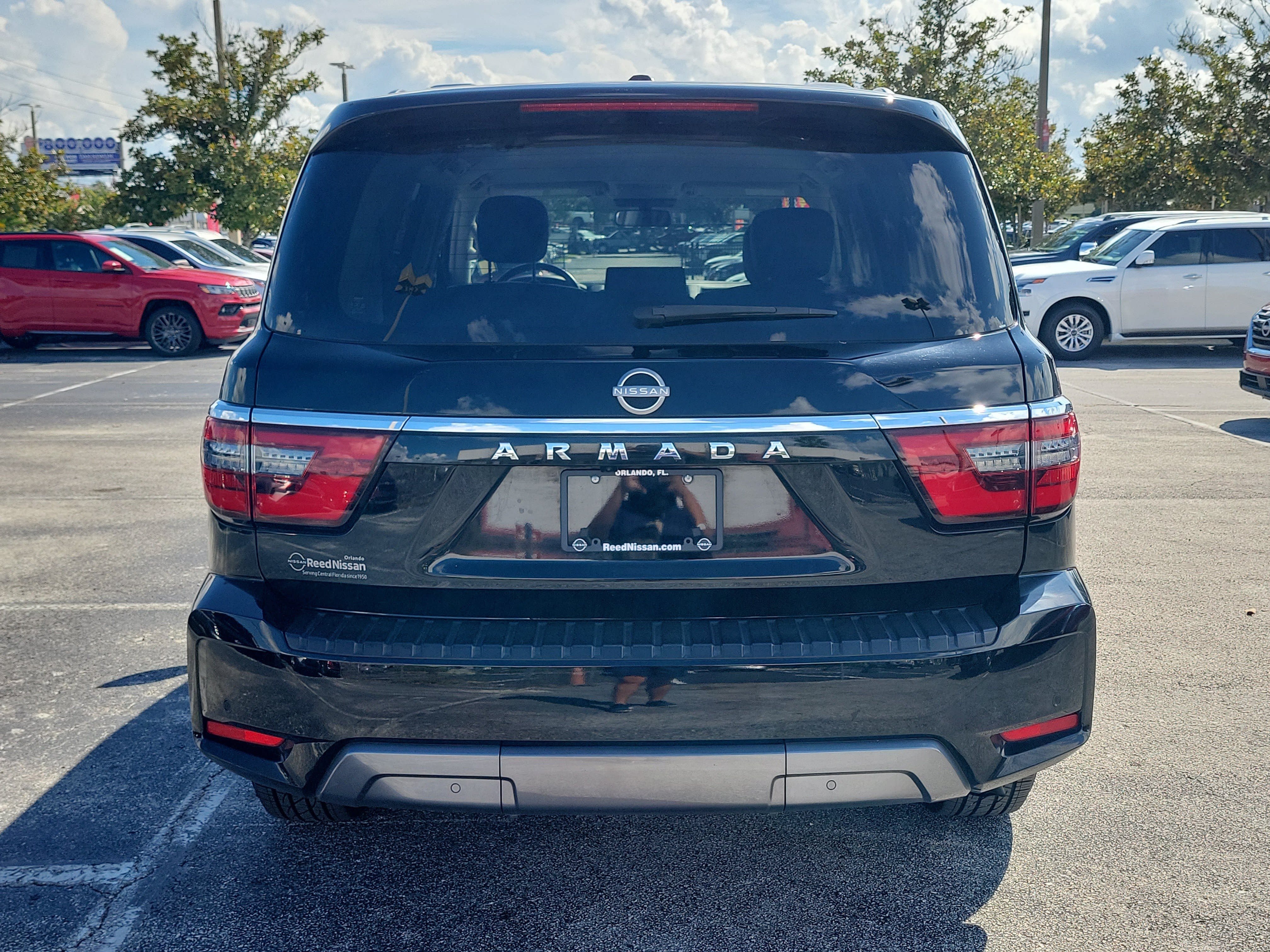 Certified 2022 Nissan Armada SV w/ Cargo Package AWD/4WD image 5