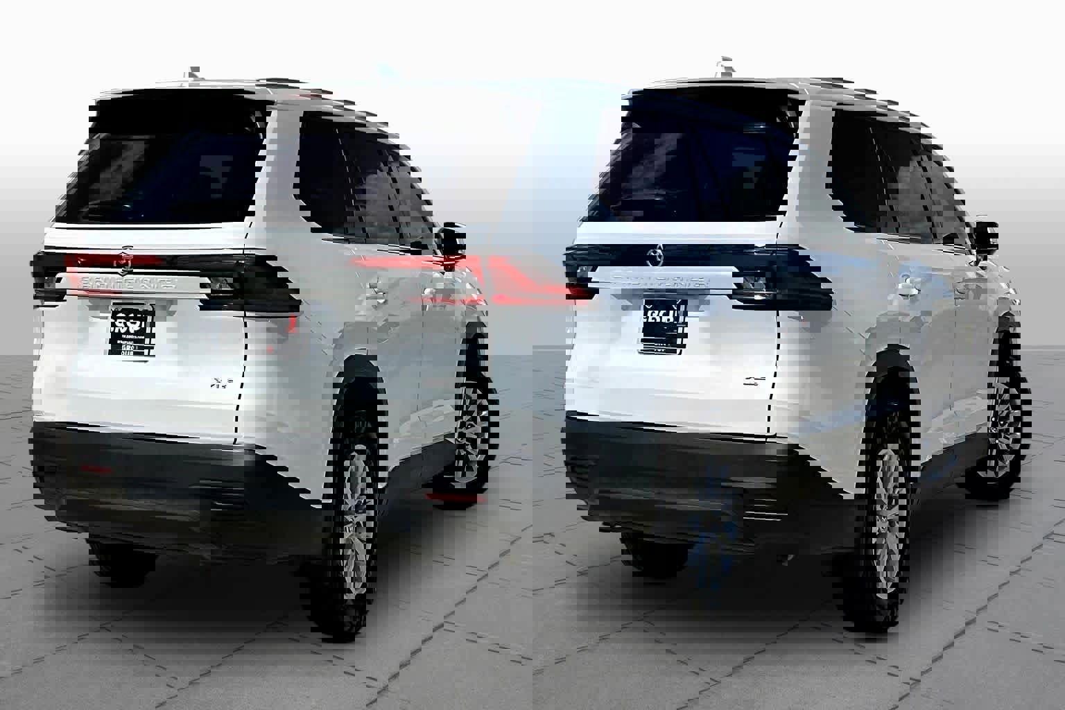 Used 2024 Toyota Grand Highlander XLE image 13