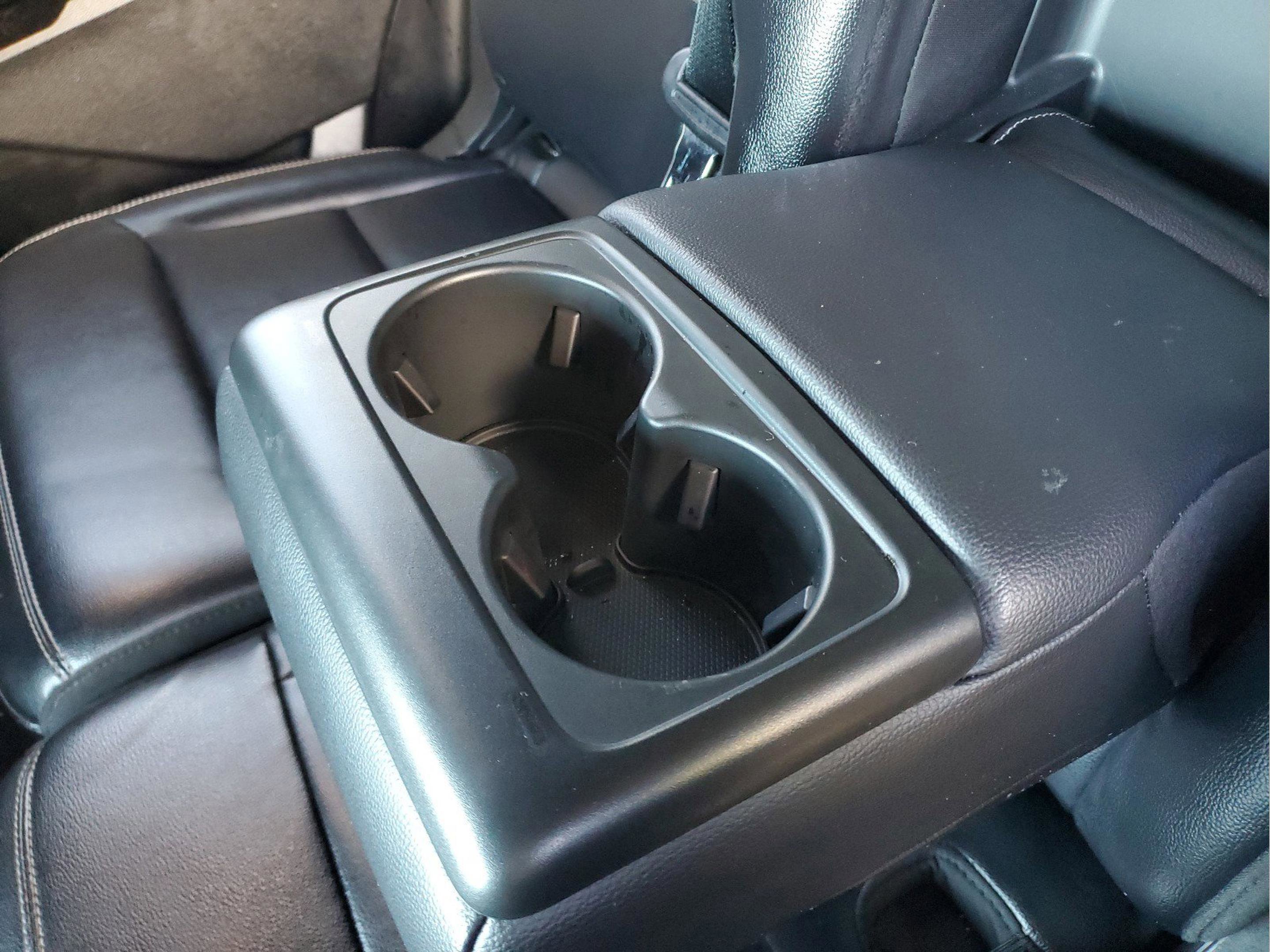 Used 2020 Ford Explorer XLT w/ Equipment Group 202A image 12