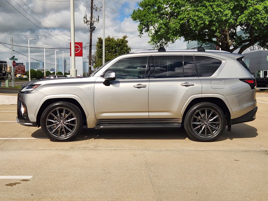 Used 2022 Lexus LX 600 F Sport w/ Accessory Package (Z1) image 4