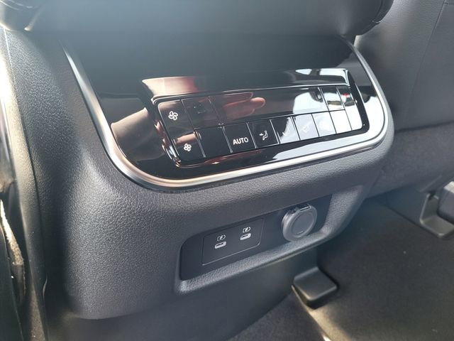 New 2025 Nissan Armada SL w/ Captain's Chari Seat Package image 36