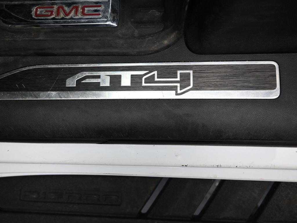 Used 2021 GMC Sierra 1500 AT4 w/ AT4 Premium Package AWD/4WD image 26