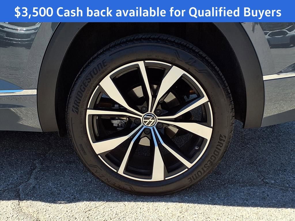 New 2025 Volkswagen Atlas SEL Premium R-Line image 4