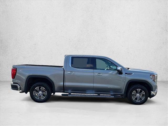 Used 2023 GMC Sierra 1500 SLT AWD/4WD image 4