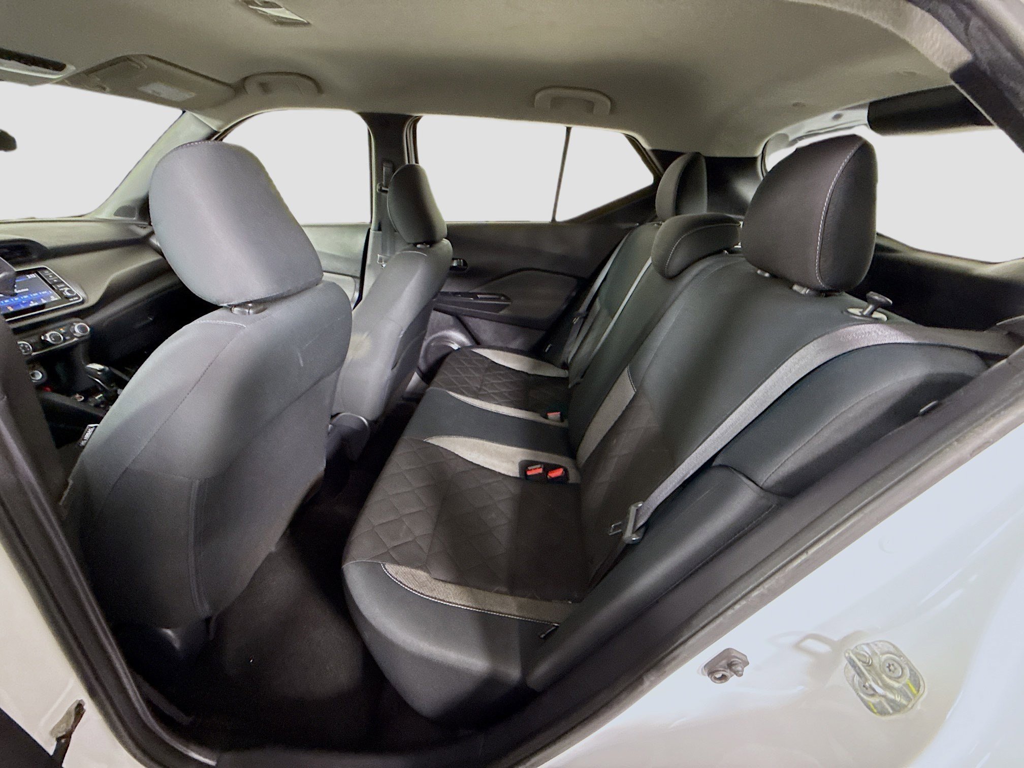 Used 2020 Nissan Kicks S image 25