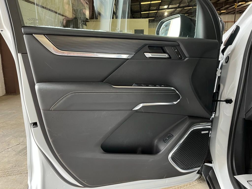 Used 2025 GMC Acadia Elevation image 20