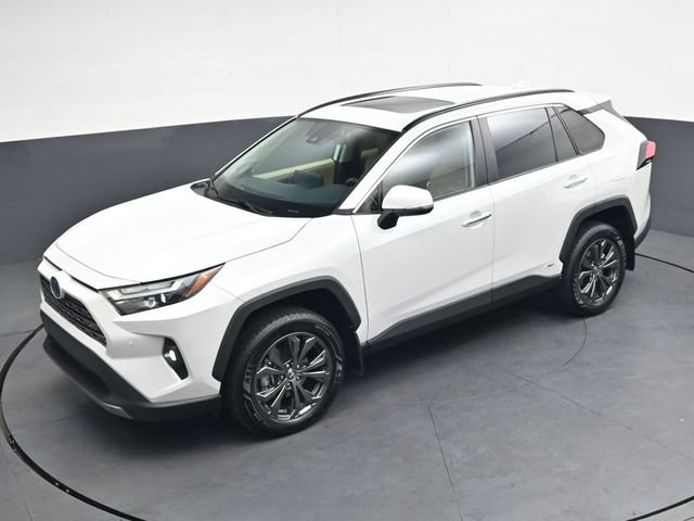 Used 2024 Toyota RAV4 Limited AWD/4WD image 29