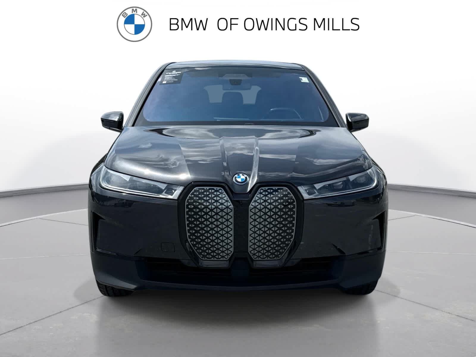 Used 2024 BMW iX xDrive50 w/ Premium Package AWD/4WD image 8
