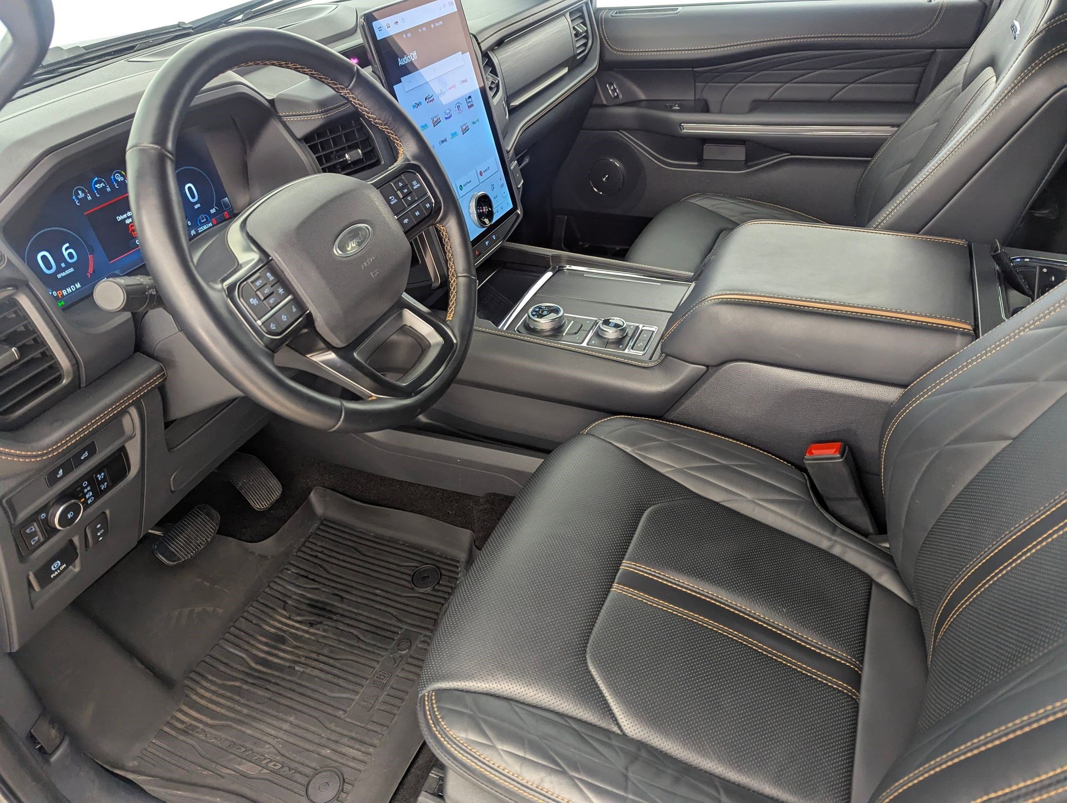 Certified 2023 Ford Expedition Max Platinum image 4