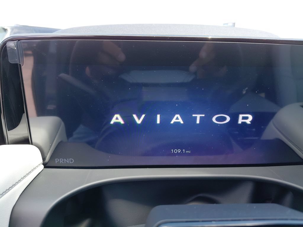 New 2026 Lincoln Aviator AWD w/ Jet Appearance Package image 24