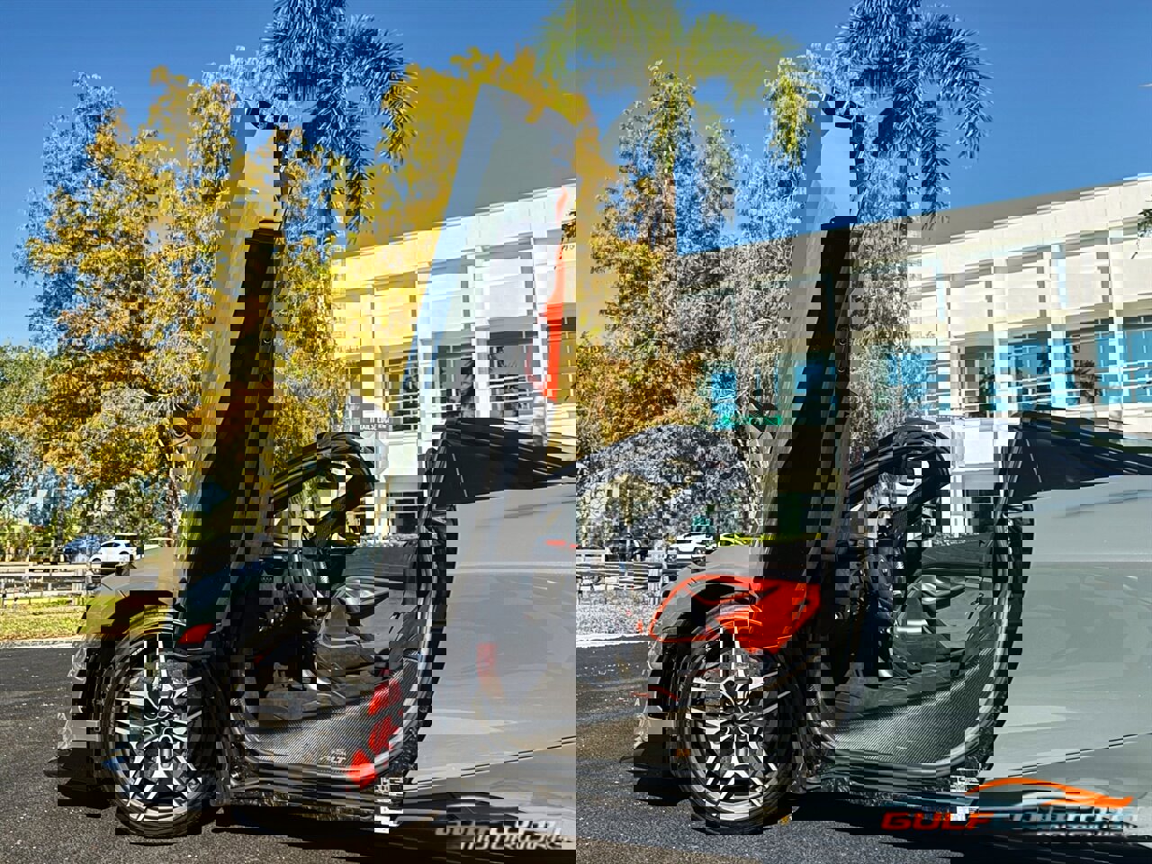 Used 2022 McLaren 765LT image 46