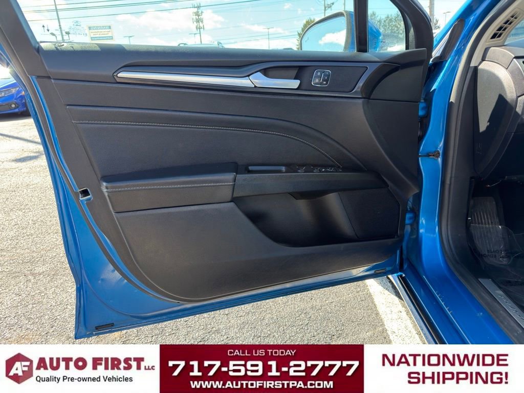 Used 2020 Ford Fusion Titanium image 9