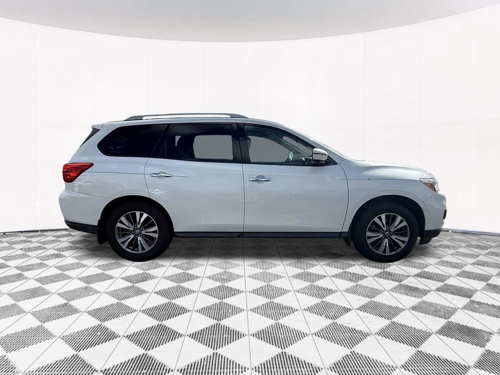 Used 2017 Nissan Pathfinder SL w/ SL Premium Package image 10