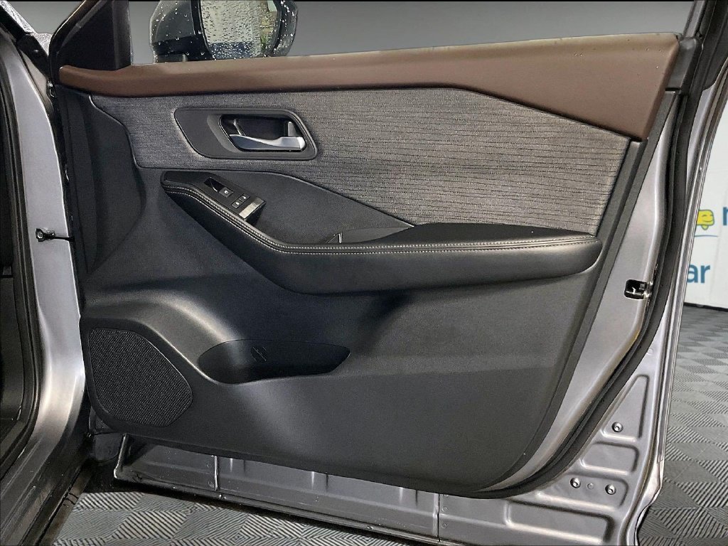 Certified 2023 Nissan Rogue SV AWD/4WD image 12