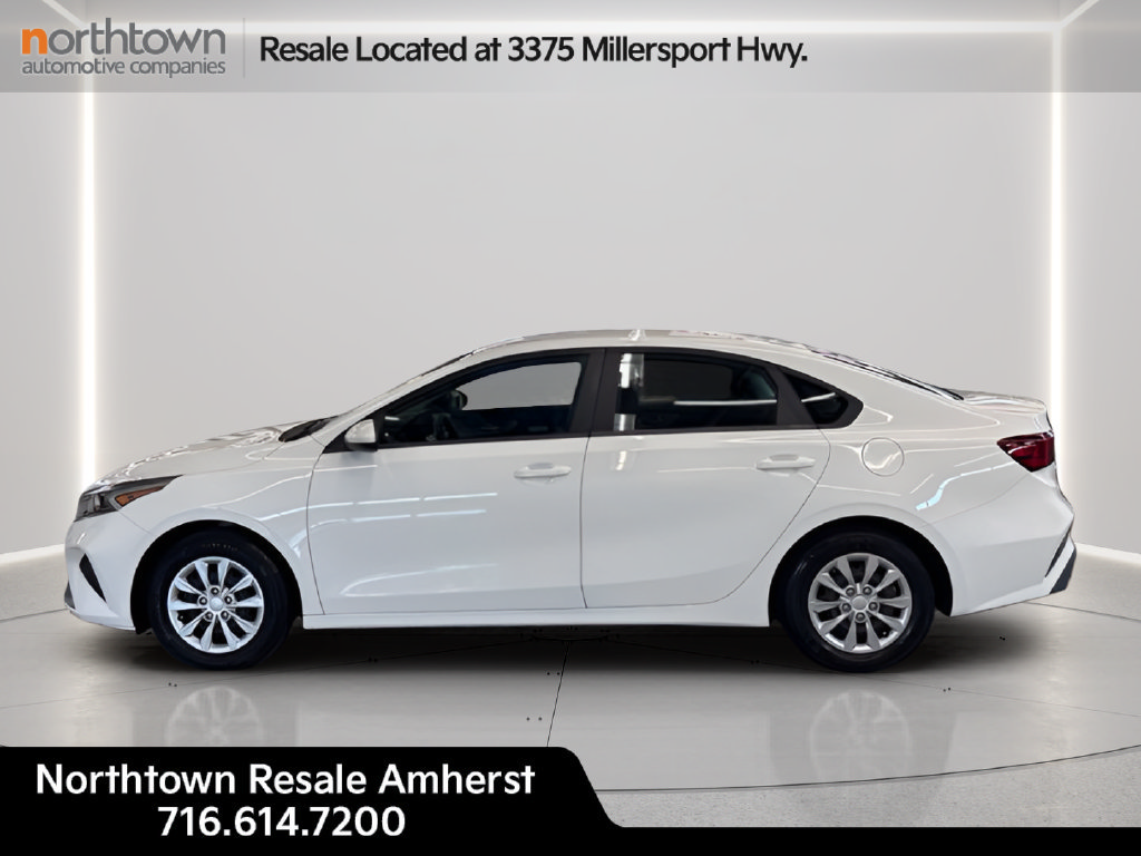 Used 2022 Kia Forte Sedan FWD image 2