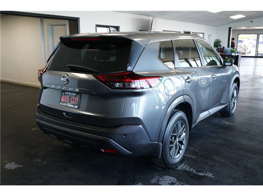 Used 2021 Nissan Rogue S FWD image 7