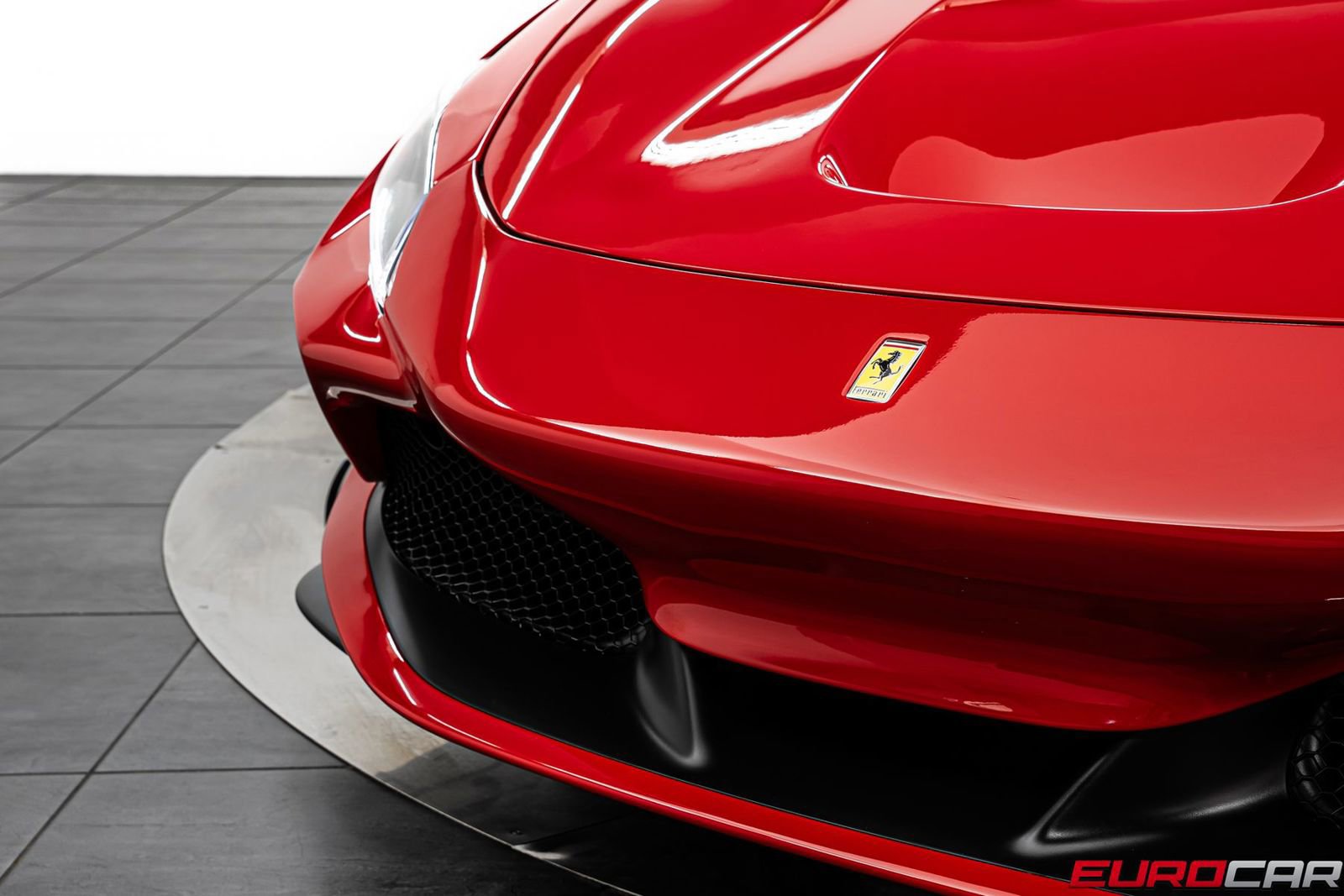 Used 2022 Ferrari F8 Tributo image 13