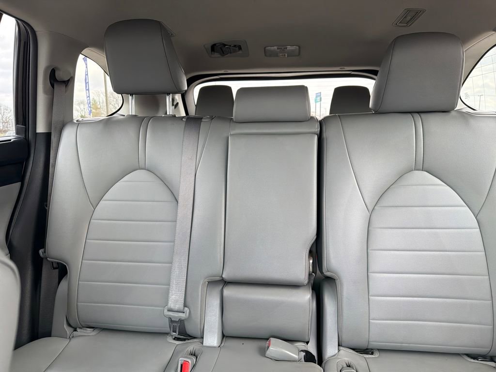 Used 2023 Toyota Highlander XLE FWD image 17