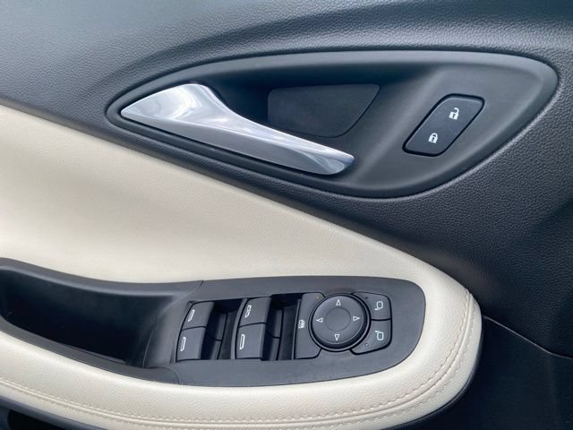 Used 2024 Buick Encore GX Preferred AWD/4WD image 19