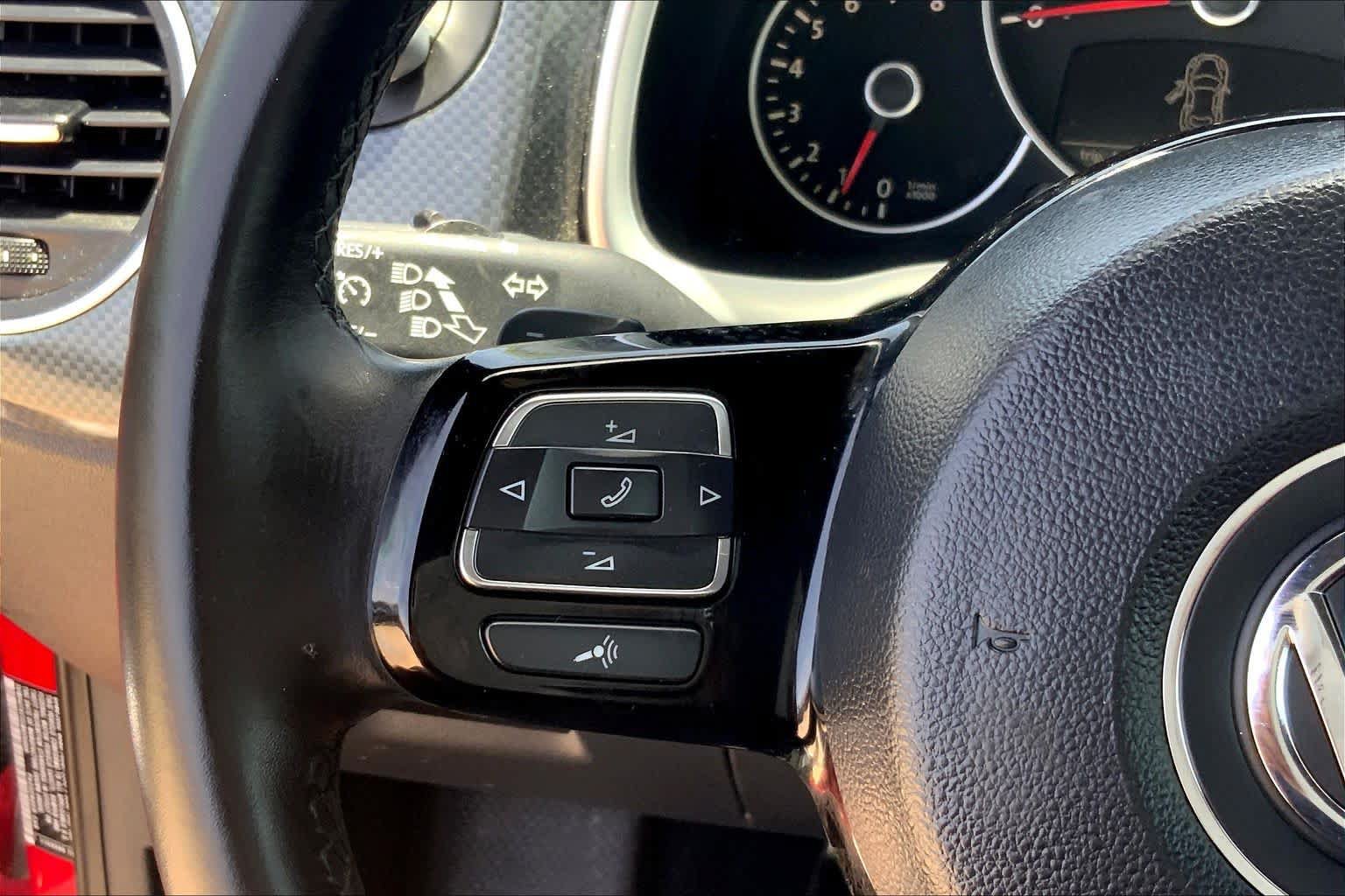 Used 2012 Volkswagen Beetle 2.0T FWD image 19