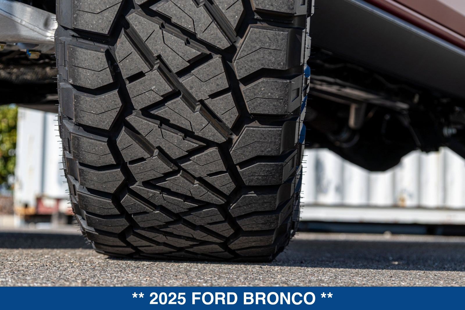 Used 2025 Ford Bronco Heritage Edition AWD/4WD image 21