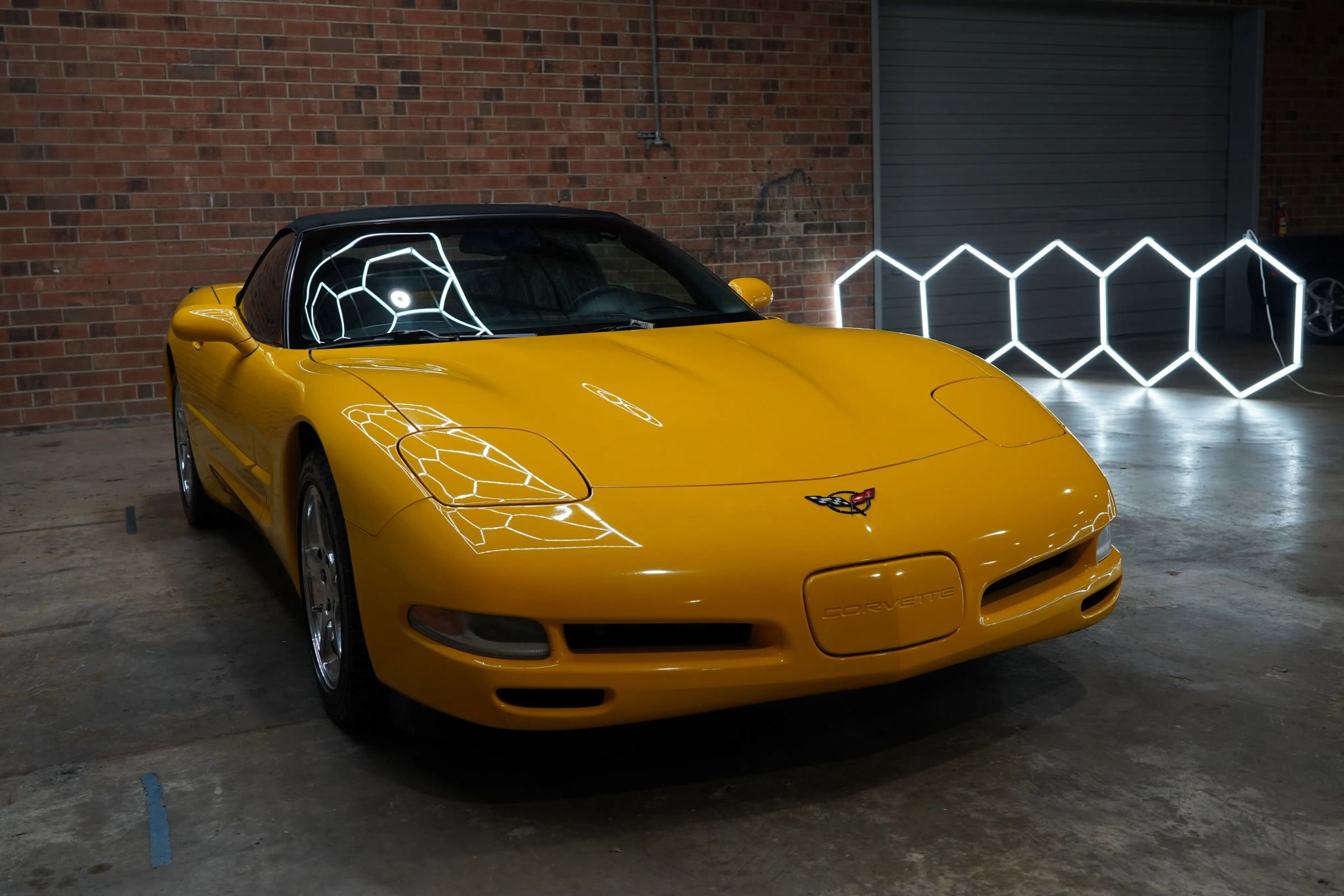 Used 2002 Chevrolet Corvette Coupe w/ Preferred Equipment Group2 RWD image 4