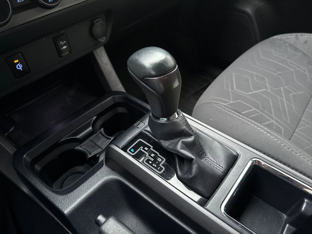 Used 2017 Toyota Tacoma TRD Sport image 29