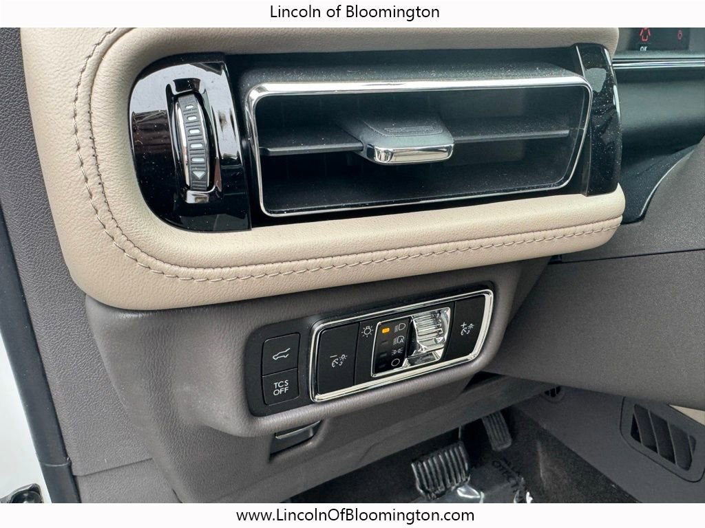 Certified 2023 Lincoln Nautilus Reserve w/ Equipment Group 201A image 39