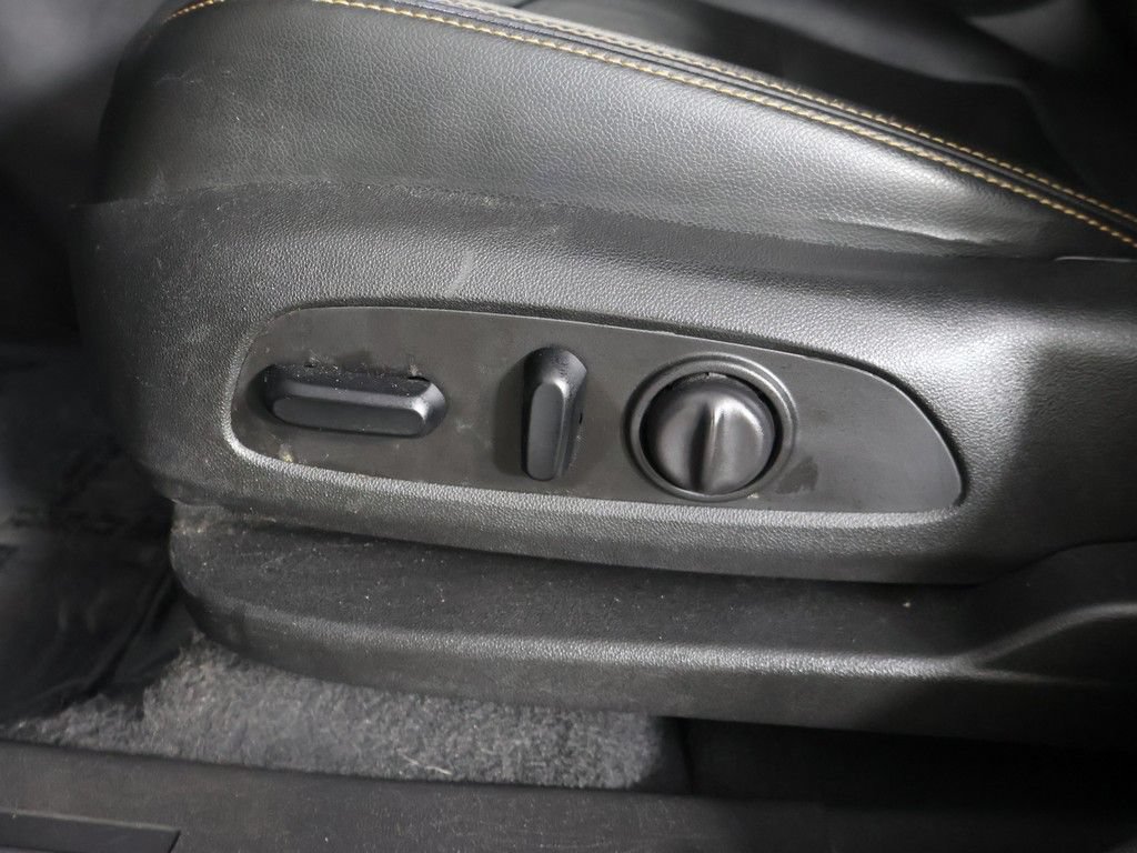 Used 2019 GMC Terrain SLT w/ Black Edition AWD/4WD image 28
