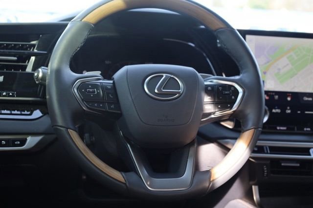 Used 2025 Lexus RX 350 Premium w/ Convenience Package image 32