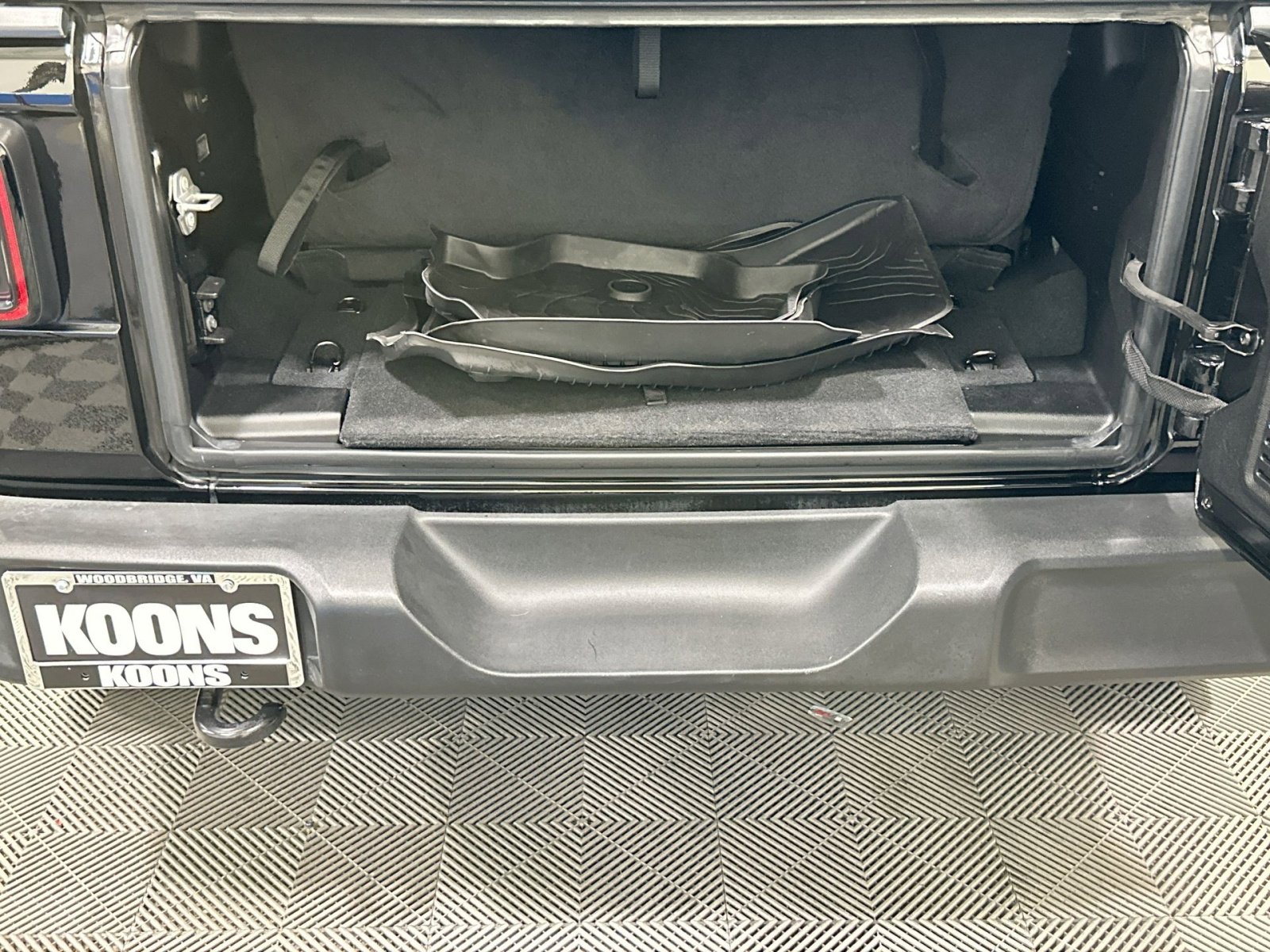 Used 2022 Jeep Wrangler Sport S image 34