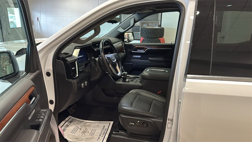 Used 2022 GMC Sierra 1500 Denali w/ Denali Reserve Package image 22