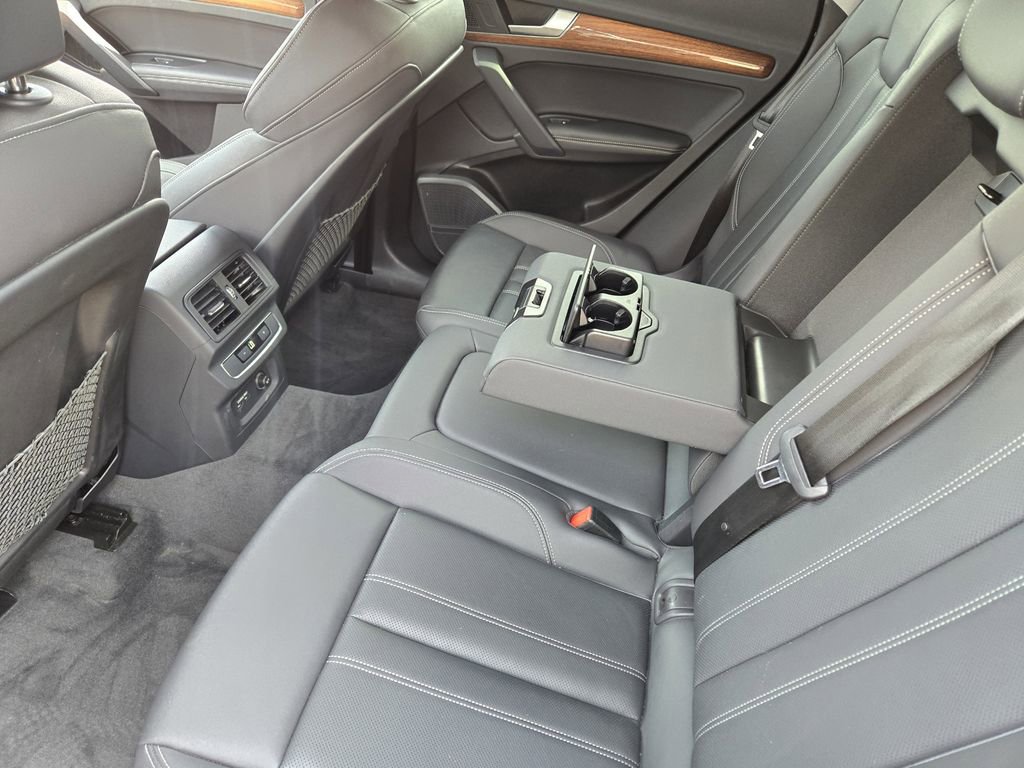 Certified 2023 Audi Q5 e Premium Plus w/ Premium Plus Package image 38