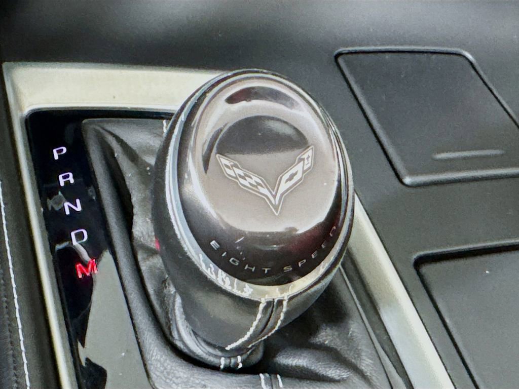 Used 2019 Chevrolet Corvette Stingray Coupe w/ Carbon Flash Badge Package RWD image 18