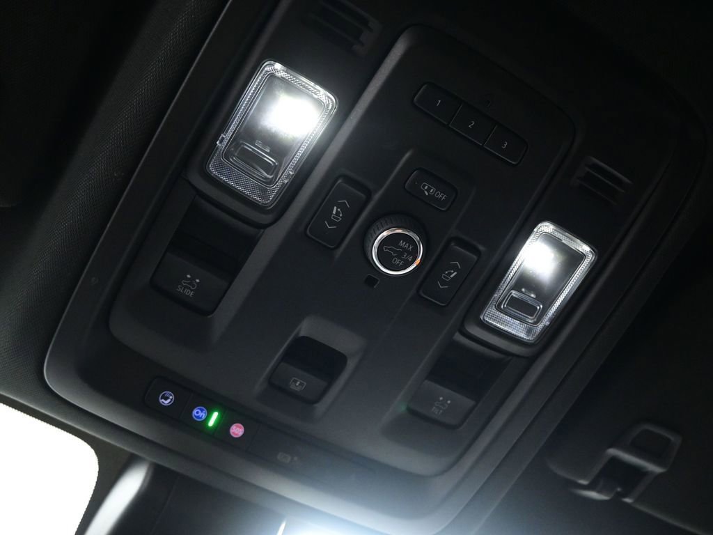 Used 2022 Chevrolet Tahoe RST w/ Luxury Package image 23