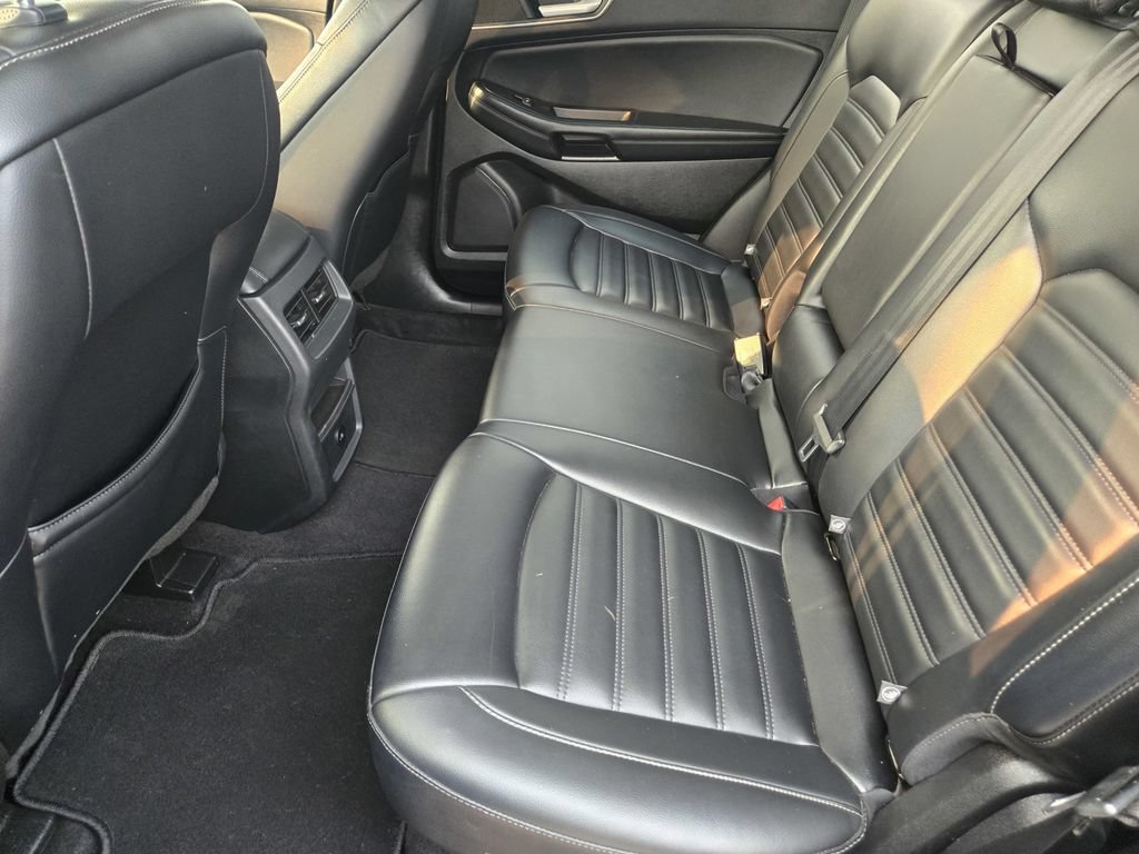 Used 2023 Ford Edge SEL AWD/4WD image 10