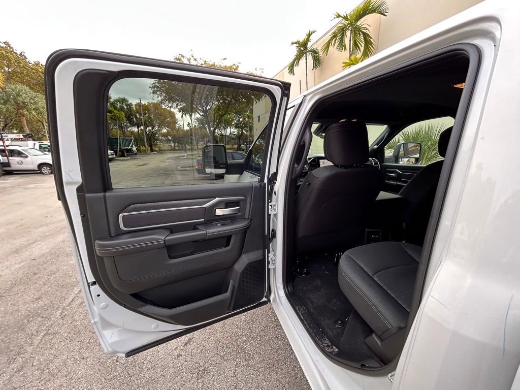 New 2026 RAM 3500 Big Horn image 35