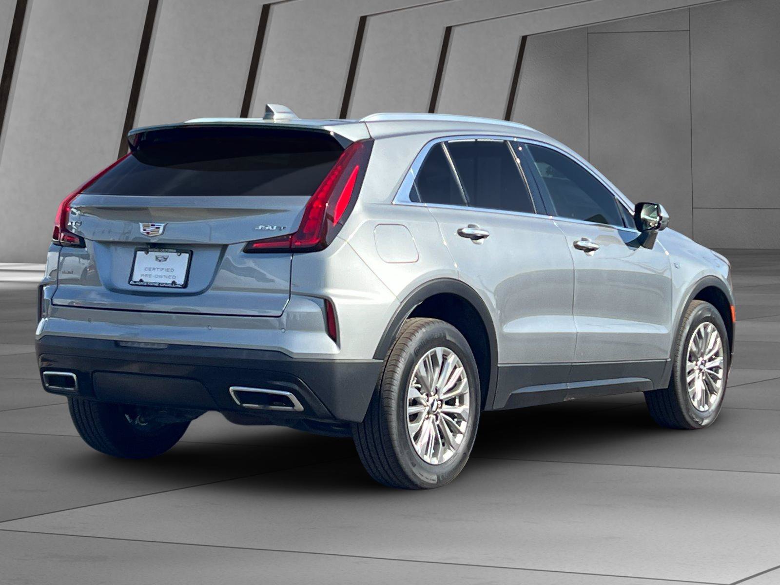 Certified 2025 Cadillac XT4 Premium Luxury AWD/4WD image 4