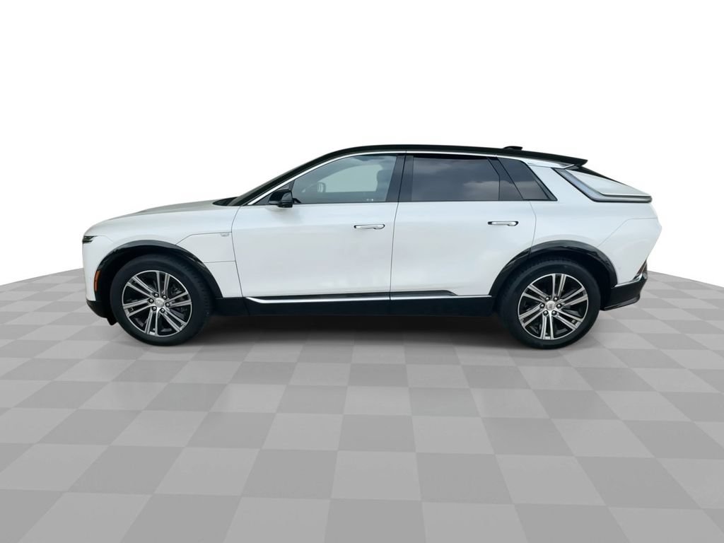 Certified 2025 Cadillac Lyriq Luxury AWD/4WD image 5