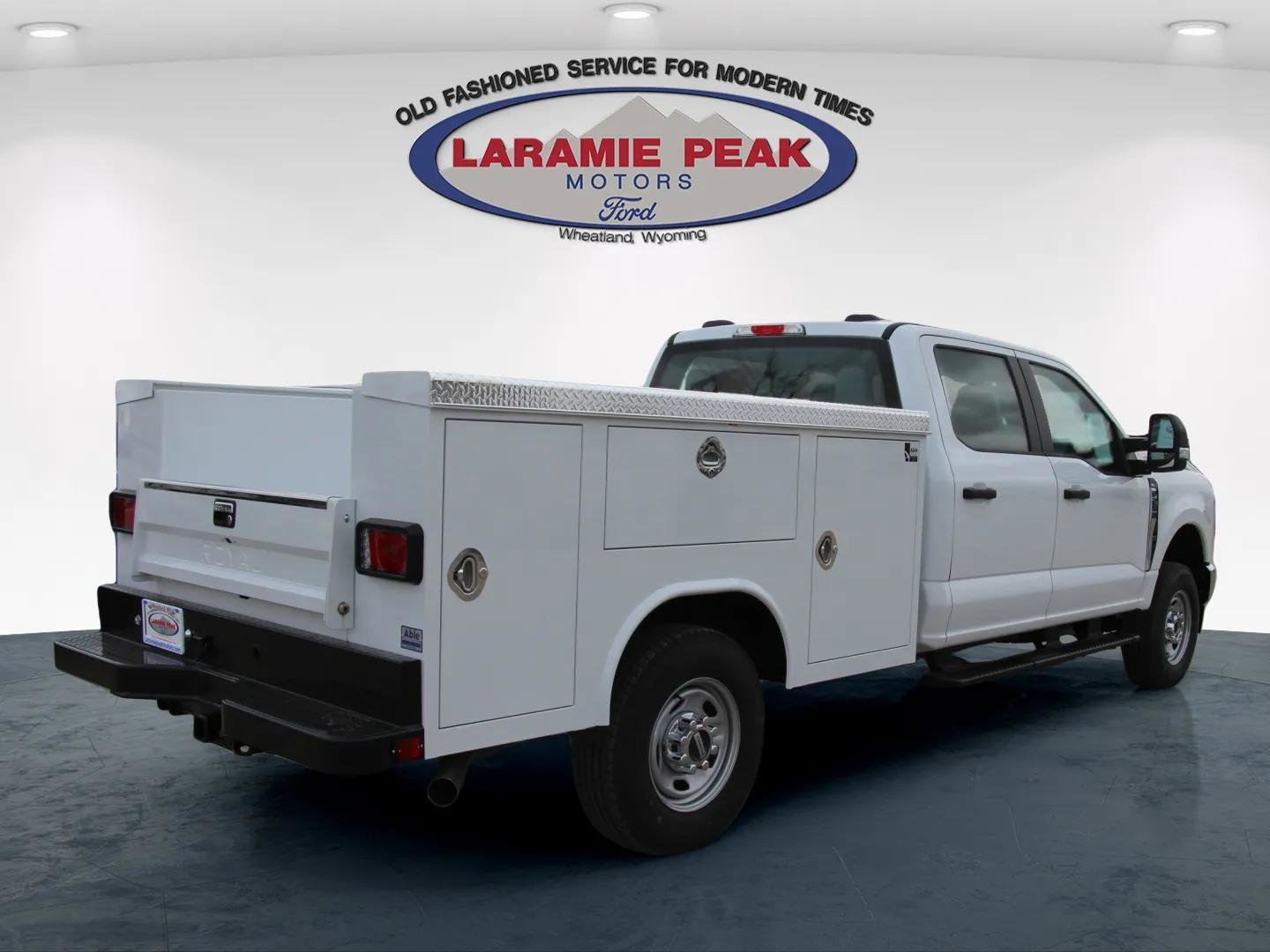 New 2026 Ford F350 XL w/ FX4 Off-Road Package image 3