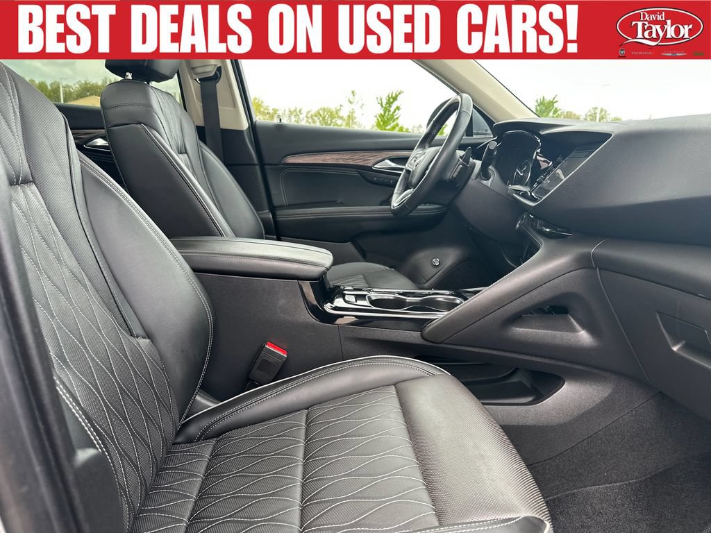Used 2022 Buick Envision Avenir w/ Technology Package II FWD image 27